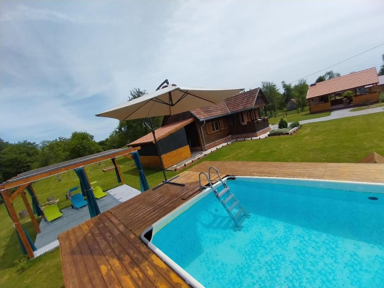 Villa Kuca Za Odmor Jopi I Mare Topusko Exterior foto