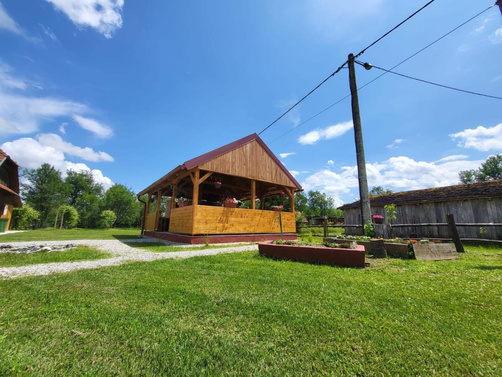 Villa Kuca Za Odmor Jopi I Mare Topusko Exterior foto