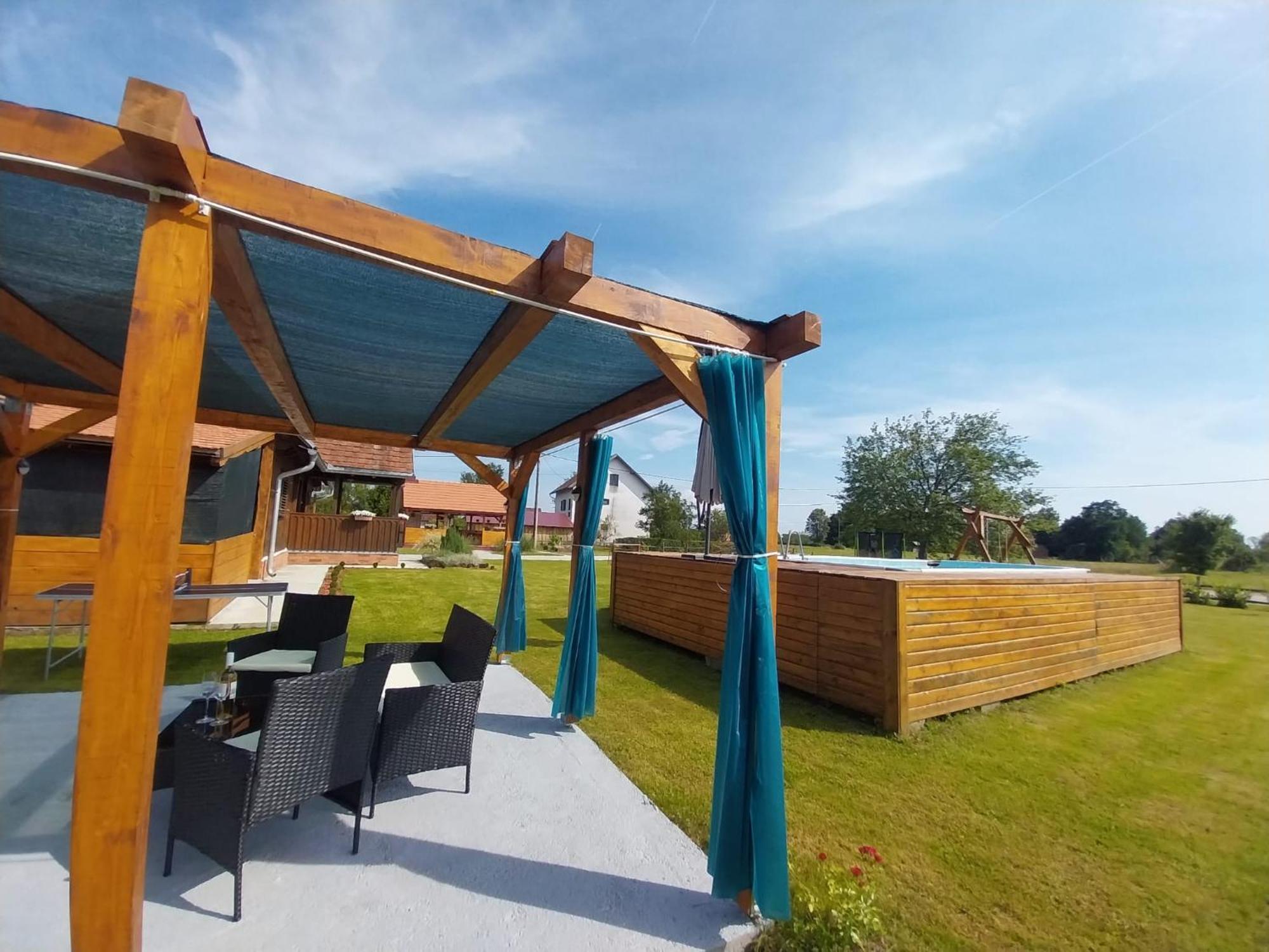 Villa Kuca Za Odmor Jopi I Mare Topusko Exterior foto