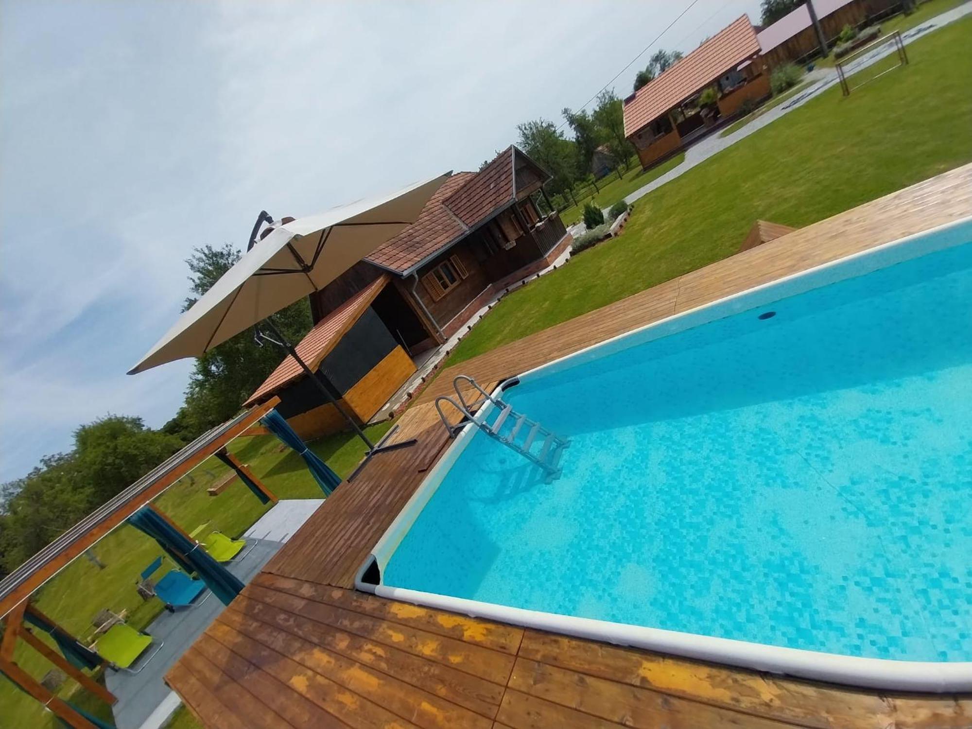 Villa Kuca Za Odmor Jopi I Mare Topusko Exterior foto